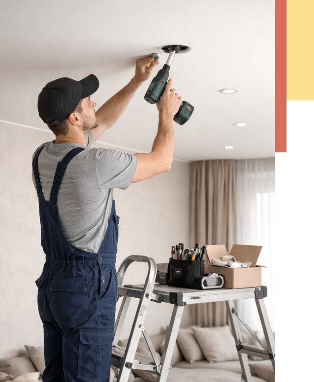 Установка и монтаж точечных светильников в натяжной потолок в Анапе от 1869 руб. | ОТДЕЛОЧНИК-Нпа