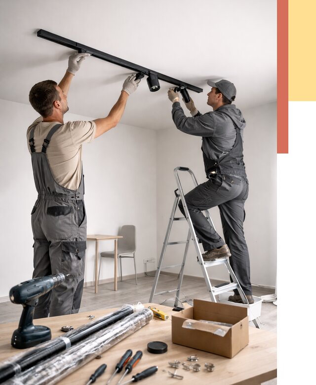 Установка трековых светильников в натяжной потолок в Анапе от 4361 руб. | ОТДЕЛОЧНИК-Нпа